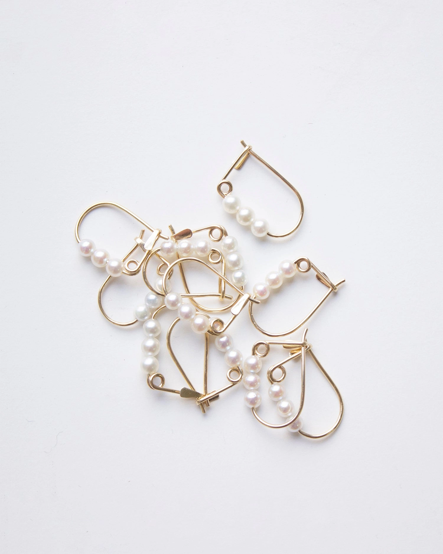 Tres Pearl Earring