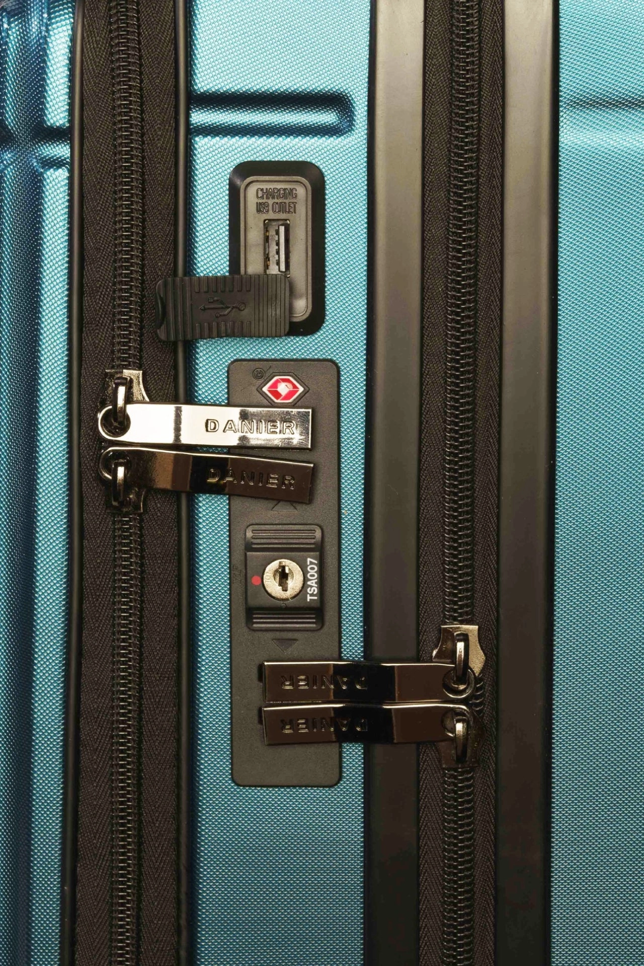 UPTOWN CARRY-ON LUGGAGE